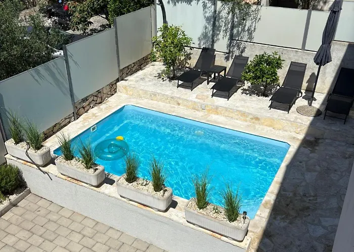 Holiday Home Sunset Azzurro With Heated Pool And Free Private Parking